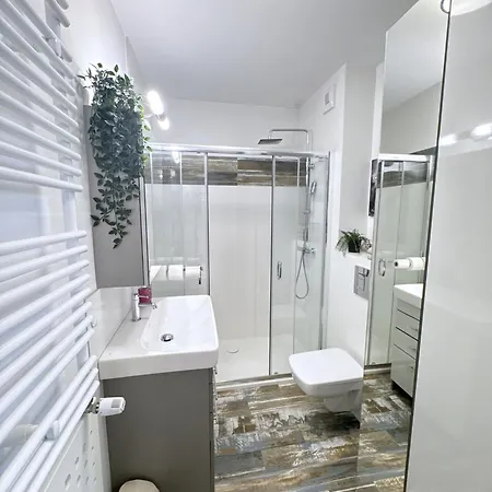 Good Time Centrum Strzelecka A *