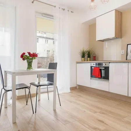 Good Time Centrum Strzelecka A ポズナン